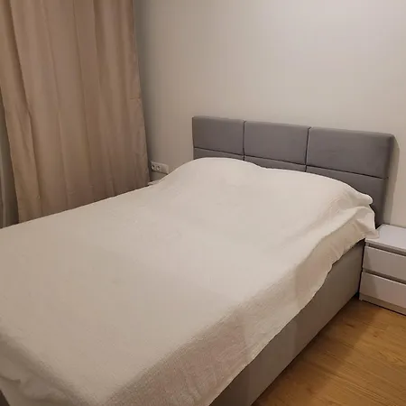 Kengo Lootuse Apartment